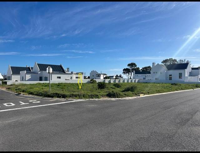 LAND FOR SALE IN BRITANNIA BAY